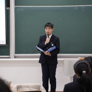 第三段主持人王一诺