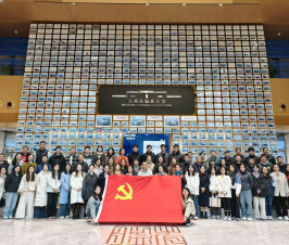 华东师大二附中党委组织开展江南造船厂参观学习活动