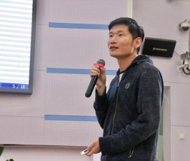 晨晖讲坛：遨游纯数学的世界