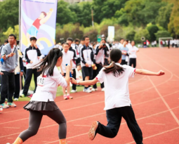 五育并举落地，汗水挥洒青春—— 二附中全体高一学生每日两小时运动火热进行中！