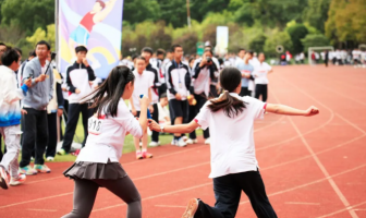 五育并举落地，汗水挥洒青春—— 二附中全体高一学生每日两小时运动火热进行中！