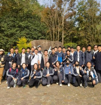 “探地层变化 • 品沧海桑田”——记高二学生杭州地理野外考察