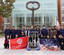 二附中学生在FRC国际机器人大赛中取得佳绩
