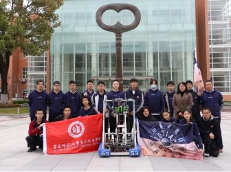 二附中学生在FRC国际机器人大赛中取得佳绩