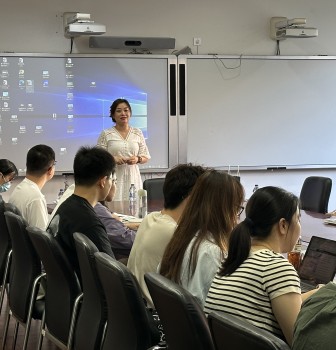 如何守护青春心灵？我校举行见习教师培训，聚焦青春期学生心理危机预防