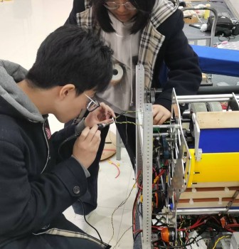 我校FRC 6353校队与多校战队聚力备战国际机器人大赛