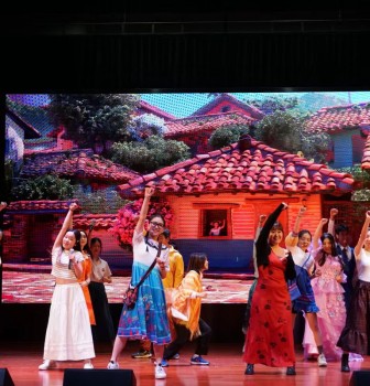 家庭、成长与爱的奇幻故事——2024戏剧社《魔法满屋》成功展演