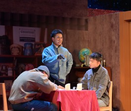 冬日温暖旅程——记一期一会话剧公演“解忧杂货店”