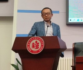 “你应该知道的经济学” ——复旦大学张军教授为二附中学子做专题讲座