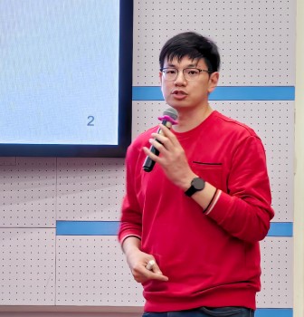 动物和折纸：未来机器人发展的无尽灵感——复旦大学方虹斌教授为二附中学子做专题讲座