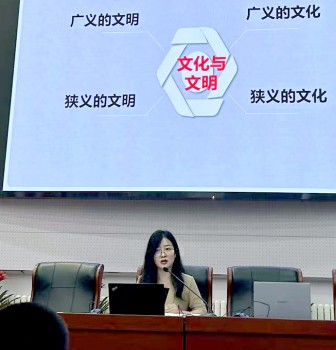 华东师范大学肖琦教授为二附中学子带来讲座：“中外历史进程的文化传承与文明发展”