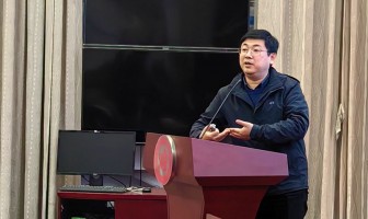 超短脉冲激光原理及交叉科学研究——复旦大学季敏标教授为二附中学子做专题讲座