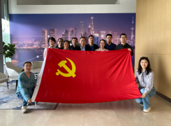 触摸前沿科技，培养科创人才