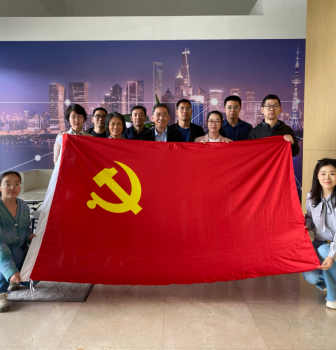 触摸前沿科技，培养科创人才