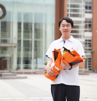 摘金！祝贺二附中熊晓宇同学在第22届亚洲物理奥林匹克竞赛中取得佳绩